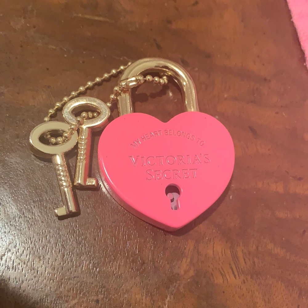 Victoria secret key chain